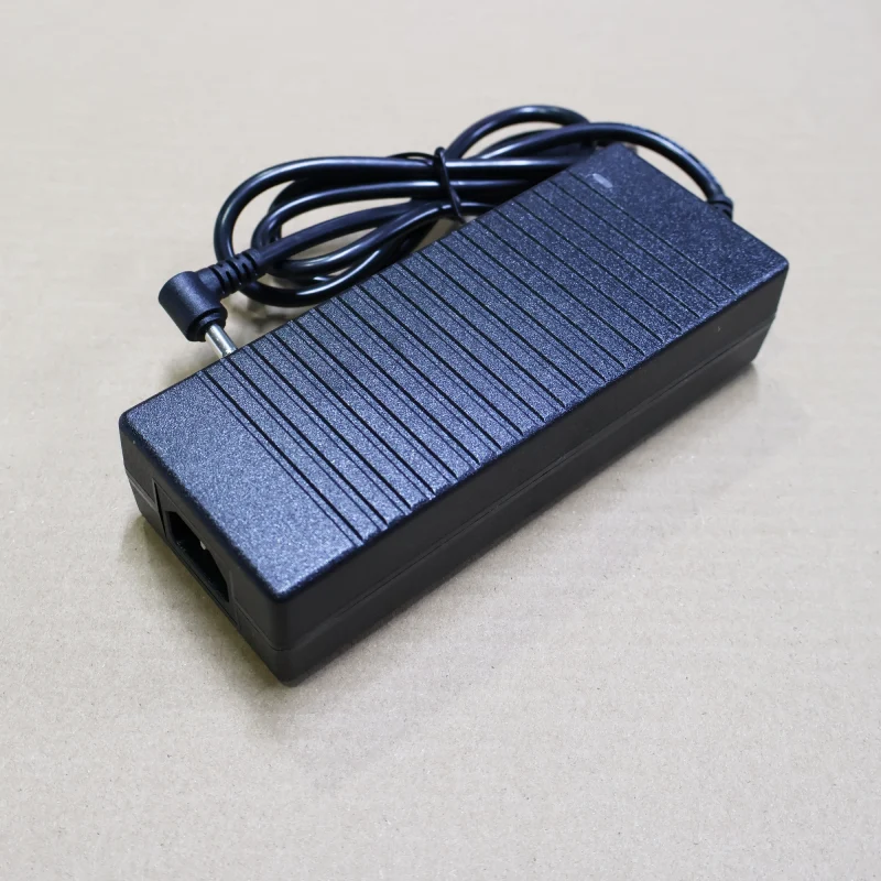Bộ chuyển đổi nguồn Adapter DC 12V-12.5A 150W chân cắm DC 5.5*2.5mm XYT-12125 - Phụ Kiện Điện Tử.Com.vn Nguồn DC 12V-12.5A XYT-12125 2